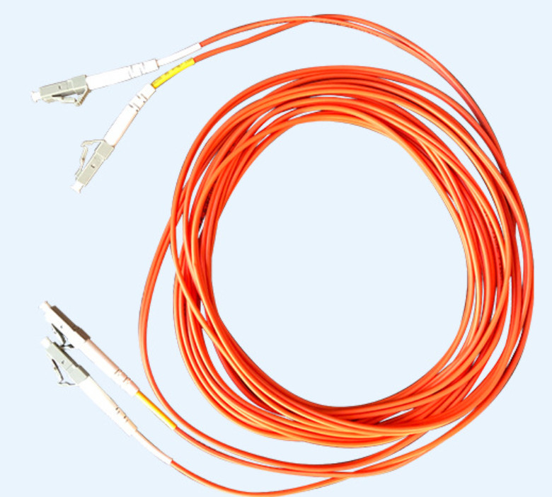 2.0mm 3.0mm Faser-Optikverbindungskabel OM2 50/125 LSZH DuplexpVC Sc-LC in mehreren Betriebsarten