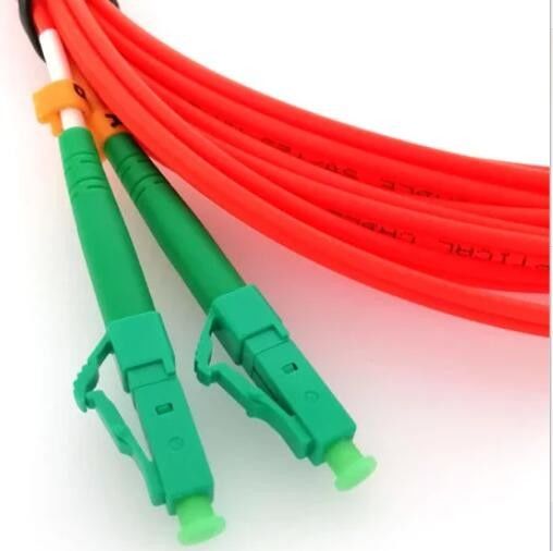 2 Meter-Duplex-Faser-Flecken-Kabel, APC Lc zu Lc-Verbindungskabel