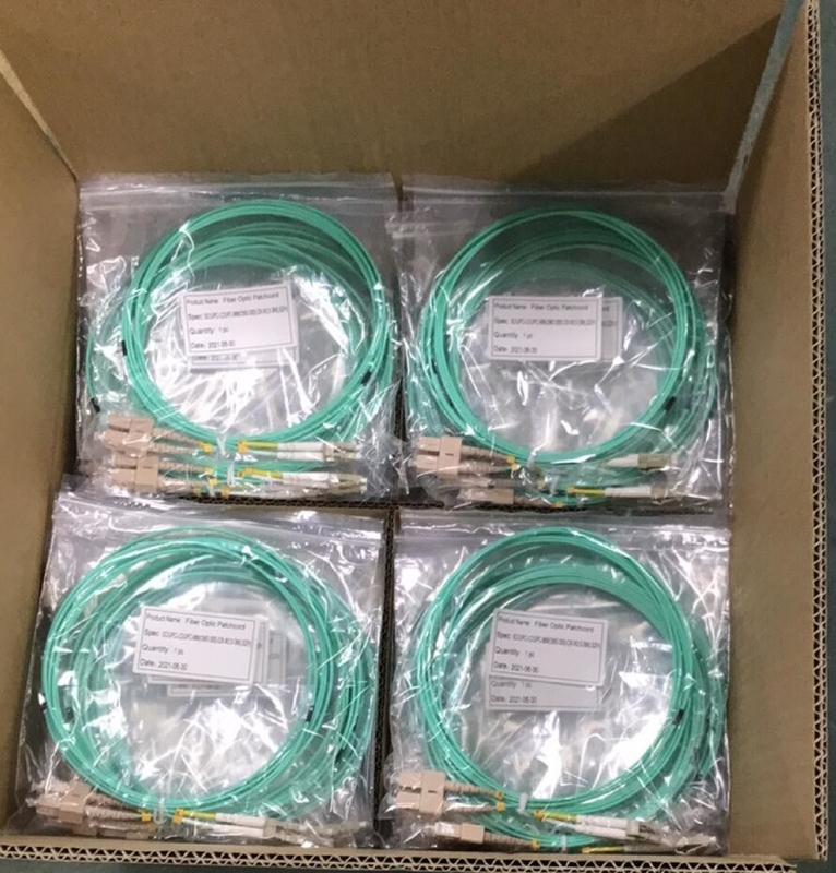 3.0mm Optikmeter LC des Faser-OM3 Verbindungskabel-3 Duplex-Faser-Optikflecken-Kabel Sc zum in mehreren Betriebsarten